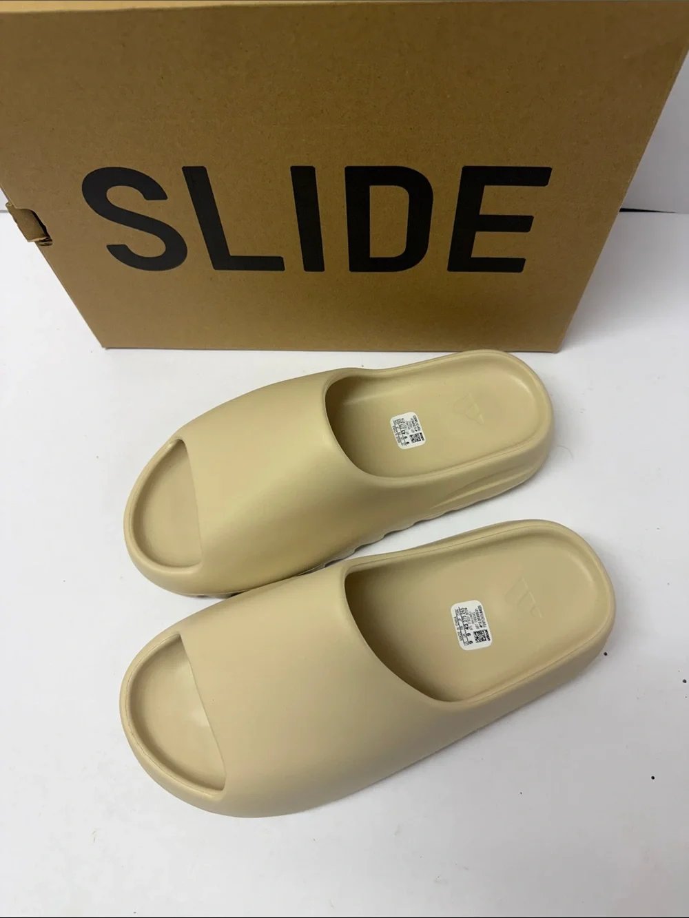 New men’s 11 Yeezy slides in cream BONE